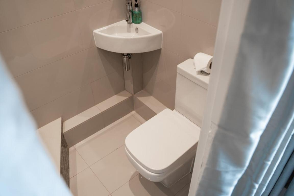 Perfectly Located Central Chester Town House -2Br Ngoại thất bức ảnh