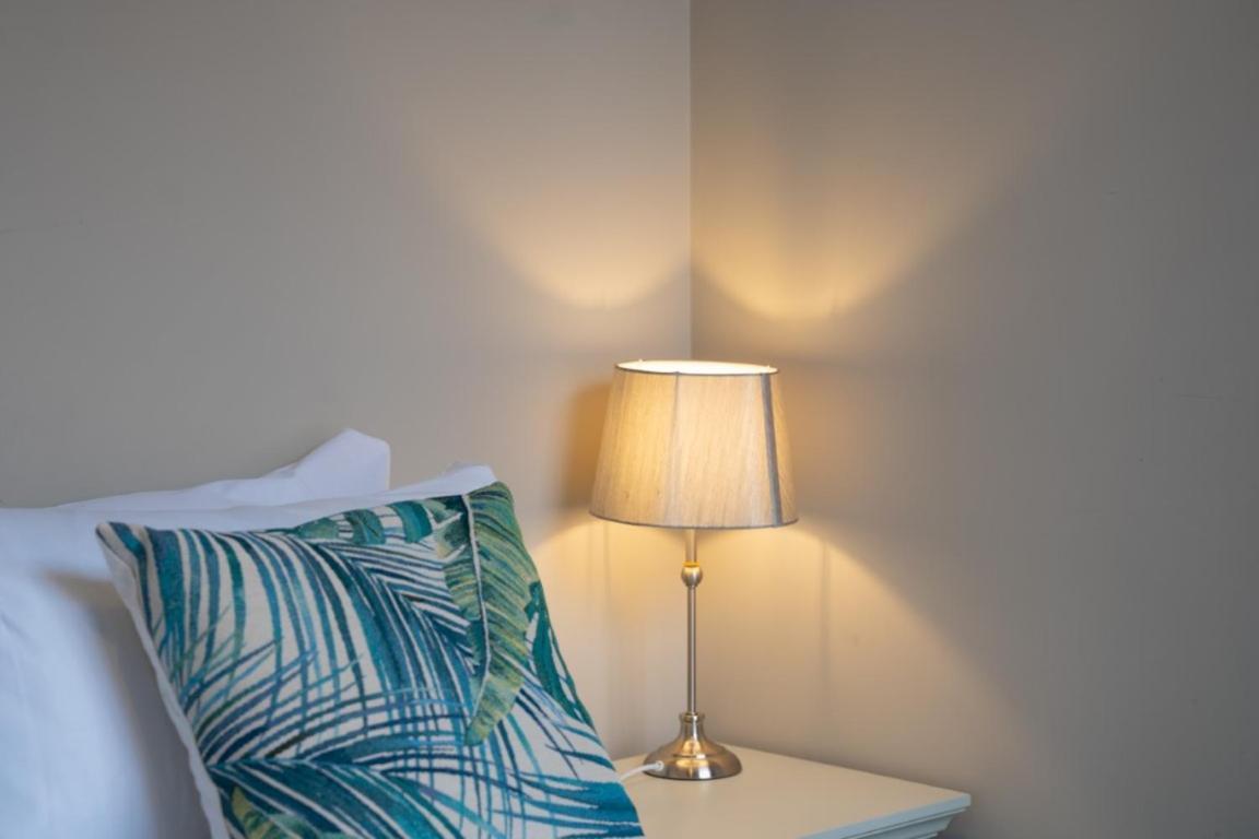 Perfectly Located Central Chester Town House -2Br Ngoại thất bức ảnh