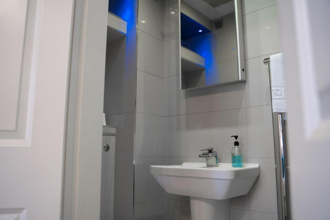 Perfectly Located Central Chester Town House -2Br Ngoại thất bức ảnh
