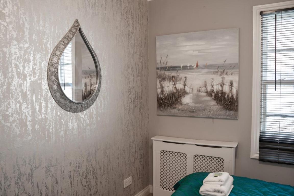 Perfectly Located Central Chester Town House -2Br Ngoại thất bức ảnh