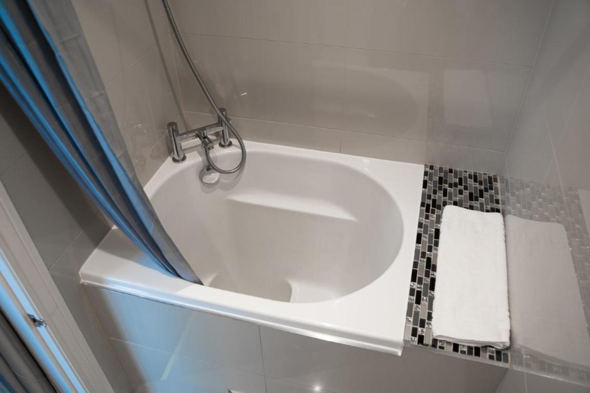 Perfectly Located Central Chester Town House -2Br Ngoại thất bức ảnh
